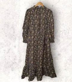 ゲリラセール‼️総柄フラワープリント ロングワンピース 【M】