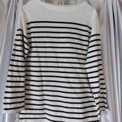 ユニクロ　Mサイズ 白と黒のストライプデザイン長袖Tシャツ
