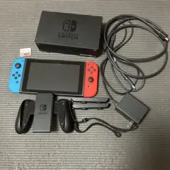 Nintendo Switch本体と純正Joy-Con、128GBのSDカード