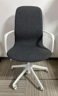 IKEA LANGFJALL オフィスチェア アームレスト付 ダークグレーのサムネイル