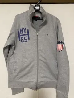 Tommy Hilfiger グレー トレーナー NY 85