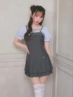 Rilly emulie リリーエミュリ ワンピース チャコール 新品】Rilly emulie リリーエミュリ ワンピース チャコール - メルカリ