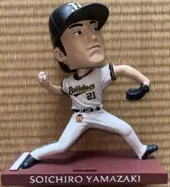 （箱なし、ボード一部欠品）オリックス 山崎颯一郎 ボブルヘッド フィギュアのサムネイル