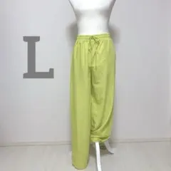 カジュアルリラックスパンツ　ワイド　グリーン　L 薄手　楽ちん