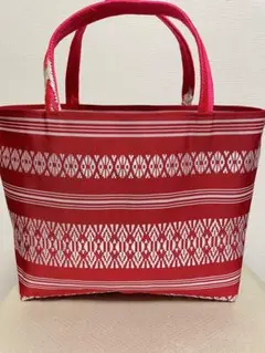 本場博多織袋帯リメイク　ハンドメイド　リバーシブルトートバッグ《大》　赤色　難有