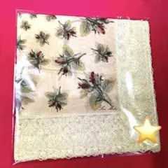 大判ハンカチ　お膝掛け　スカーフ　冷房対策　バラ柄上質レース　大判ハンカチ
