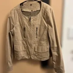 （イトキン）ベージュ ノーカラージャケット　38