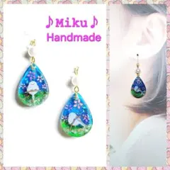 No.1610-A　シマエナガ☆お花☆パール☆レジン☆ピアス・イヤリング