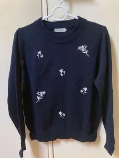 earthmusic&ecology 新品　刺繍付き薄手ニット