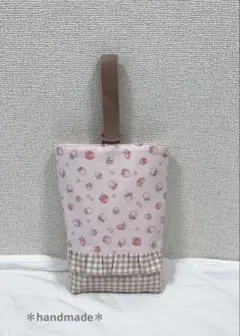 【入園入学グッズ】＊いちご柄 チェックフリル付き上履き入れ＊