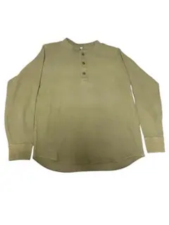 UNIQLO カーキ色 ヘンリーネックカットソー