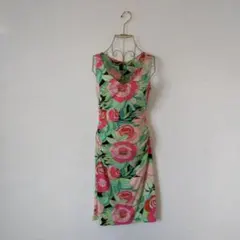 BCBGPARIS　ジャージ素材のタイトシルエットワンピース