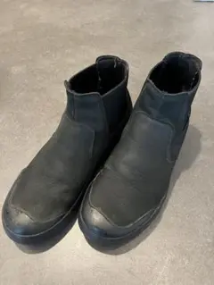 KEEN ブラック サイドゴアブーツ