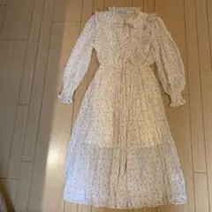 titty&Co. PETIT 花柄ワンピース 長袖のサムネイル