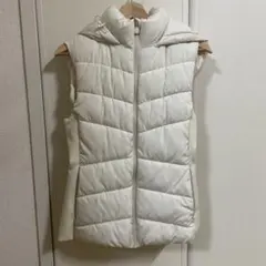 ZARA フード付きダウンベスト Sサイズ ホワイト
