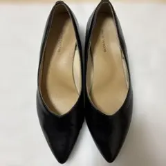 GLOBAL WORK Vカットパンプス ブラック Mサイズ（23〜23.5㎝）