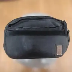 master-piece ブラック レザー ボディバッグ