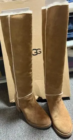 UGG ムートンブーツ ケーセントール　ロングブーツ キャメルのサムネイル