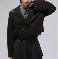 HARE トロミカットアウトショートジャケット ブラックのサムネイル