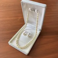 GENESIS パールネックレスとイヤリングセット