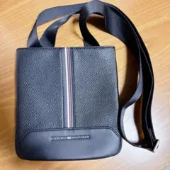 トミーヒルフィガー　ショルダーバッグ　黒