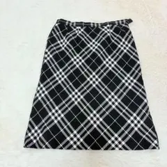 大きいサイズ✨13号✨バーバリーロンドン　ノバチェック　膝丈　スカート　黒