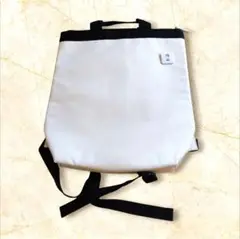 新品✨️ホワイト トート型バックパックリュック防災リュック