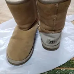 UGG Australia ムートンブーツ ベージュのサムネイル