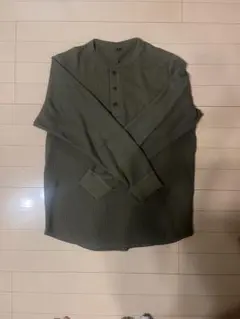 UNIQLO ワッフルヘンリーネックT（長袖）