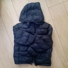 ユニクロ　ネイビー フード付き中綿ジャケット