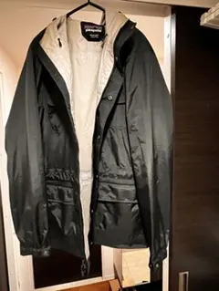 パタゴニア　トレントシェルパーカ　Mサイズ