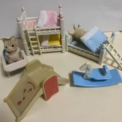 【ジルバニアファミリーまとめ売り】こども3段ベッド　子供椅子　遊具　ねこ　うさぎ