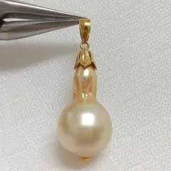 新品　K18南洋白蝶真珠バロックゴールド　ペンダント