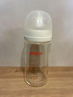 Pigeon 哺乳瓶 240ml 透明ガラス