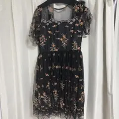 リリーブラウン　花柄刺繍チュールワンピース　ドレス　レース　シースルー　リボン