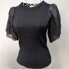黒のリブ編みニットトップス 半袖 パフスリーブのサムネイル