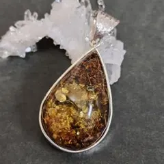 バルト海アンバー　ペンダント　天然琥珀　ペンダント　バルティックアンバー