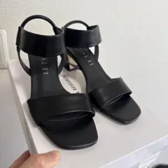 LE TALON アンクルストラップサンダル ブラックのサムネイル