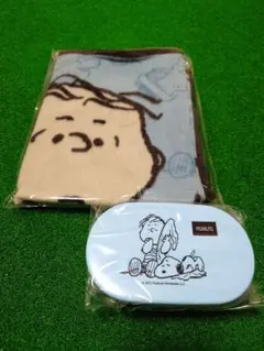 【新品•未使用】お弁当箱＆ひざ掛け（ライナス）