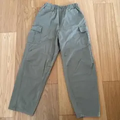 カーゴパンツ 150サイズ カーキ色のサムネイル
