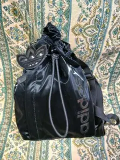 アディダスオリジナルス　ミニリュック