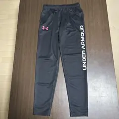 Under Armour ブラック　ジャージパンツ、ウェアー