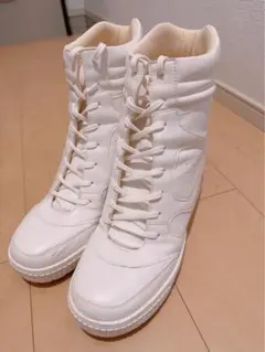 Item thumbnail for item 27c03f55-53a7-4f72-8964-f404e877a5ed