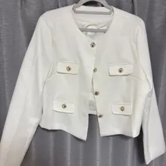 ノーカラージャケット ホワイト ゴールドボタン - メルカリ