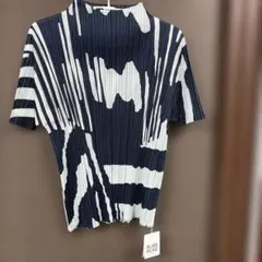 PLEATS PLEASE ISSEY MIYAKE 半袖 トップスのサムネイル