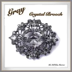 クリスタルブローチ 花 グレー ラインストーン ワンポイント きれい