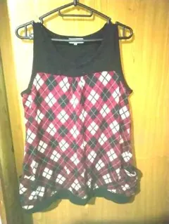 赤と黒のチェック柄ノースリーブチュニック