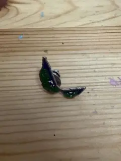 Supreme pin