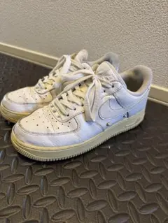 NIKE AIR FORCE 1 ホワイト スニーカー