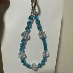 ハンドメイド 四つ葉のクローバーモチーフ 携帯ストラップ